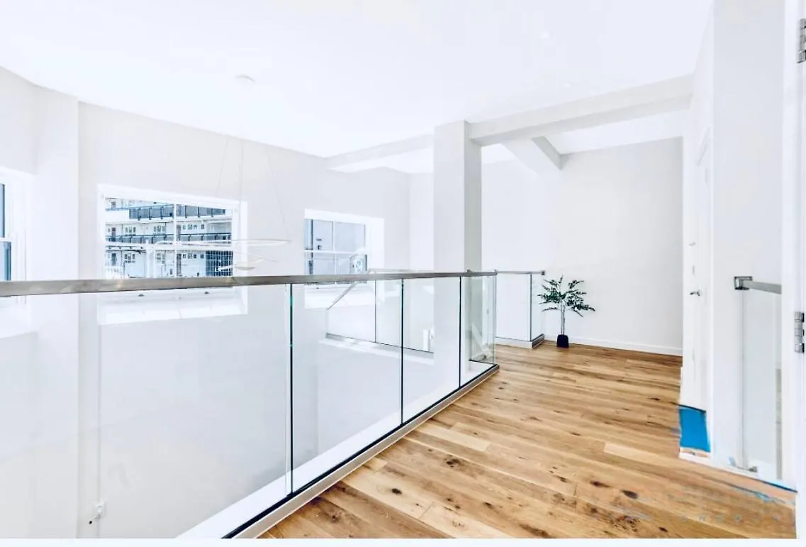 The London Opulence Villa 0*,