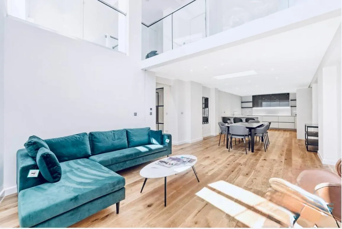The London Opulence Villa 0*,  United Kingdom
